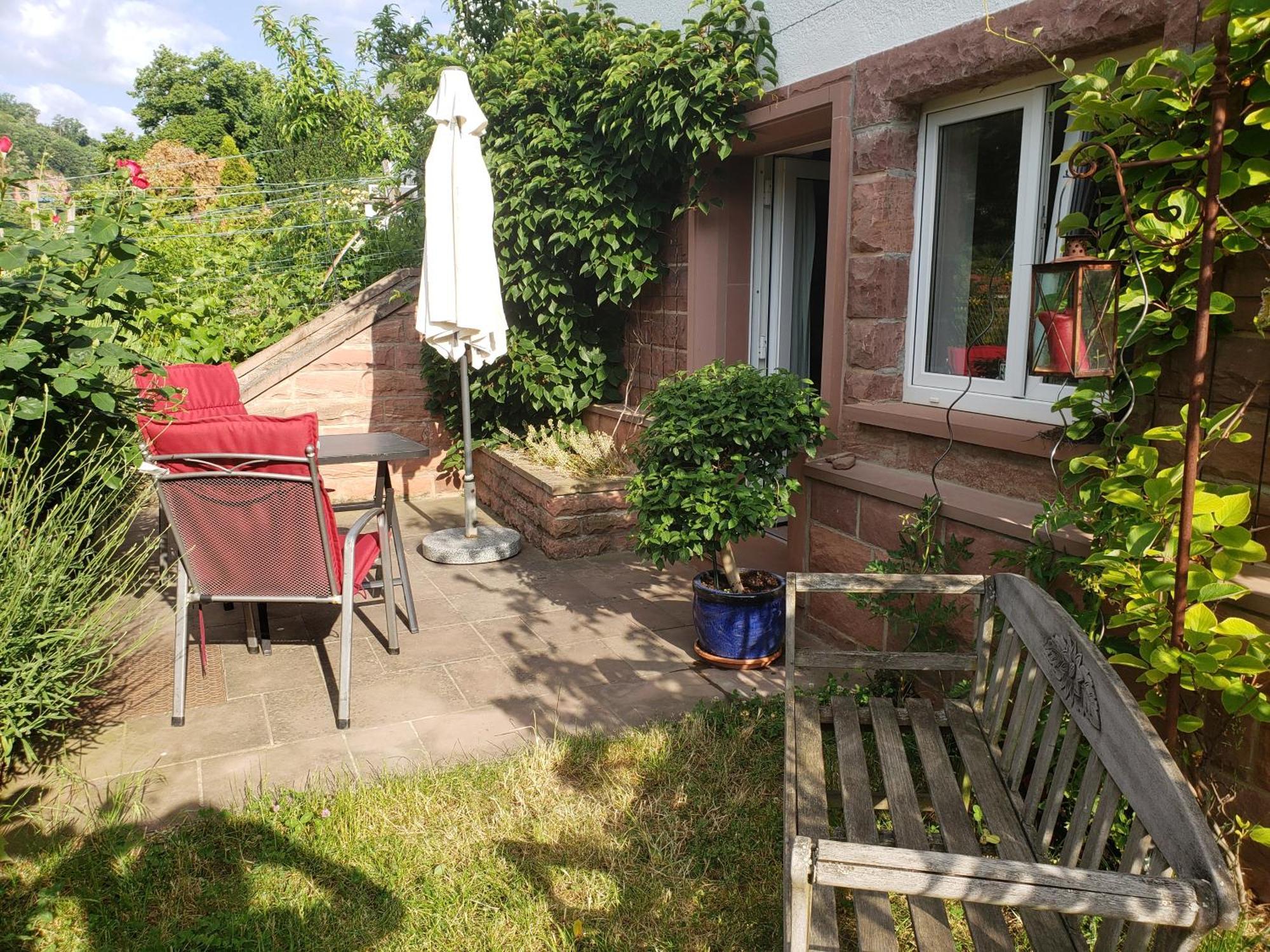Panorama-blick Miltenberg, 3 Pers., Zentr., Am Main, Terrasse, Bootverleih, P * Miltenberg