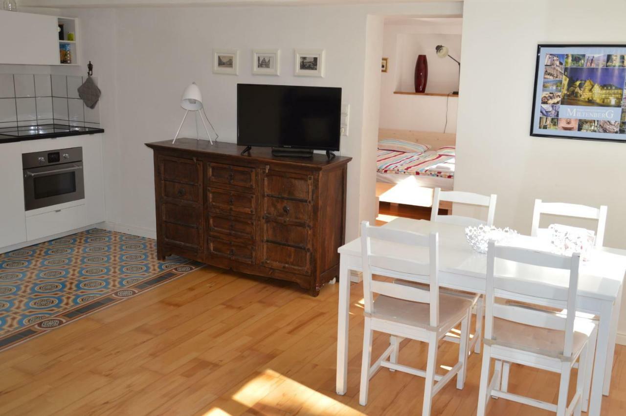 Panorama-blick Miltenberg, 3 Pers., Zentr., Am Main, Terrasse, Bootverleih, P Appartement Miltenberg